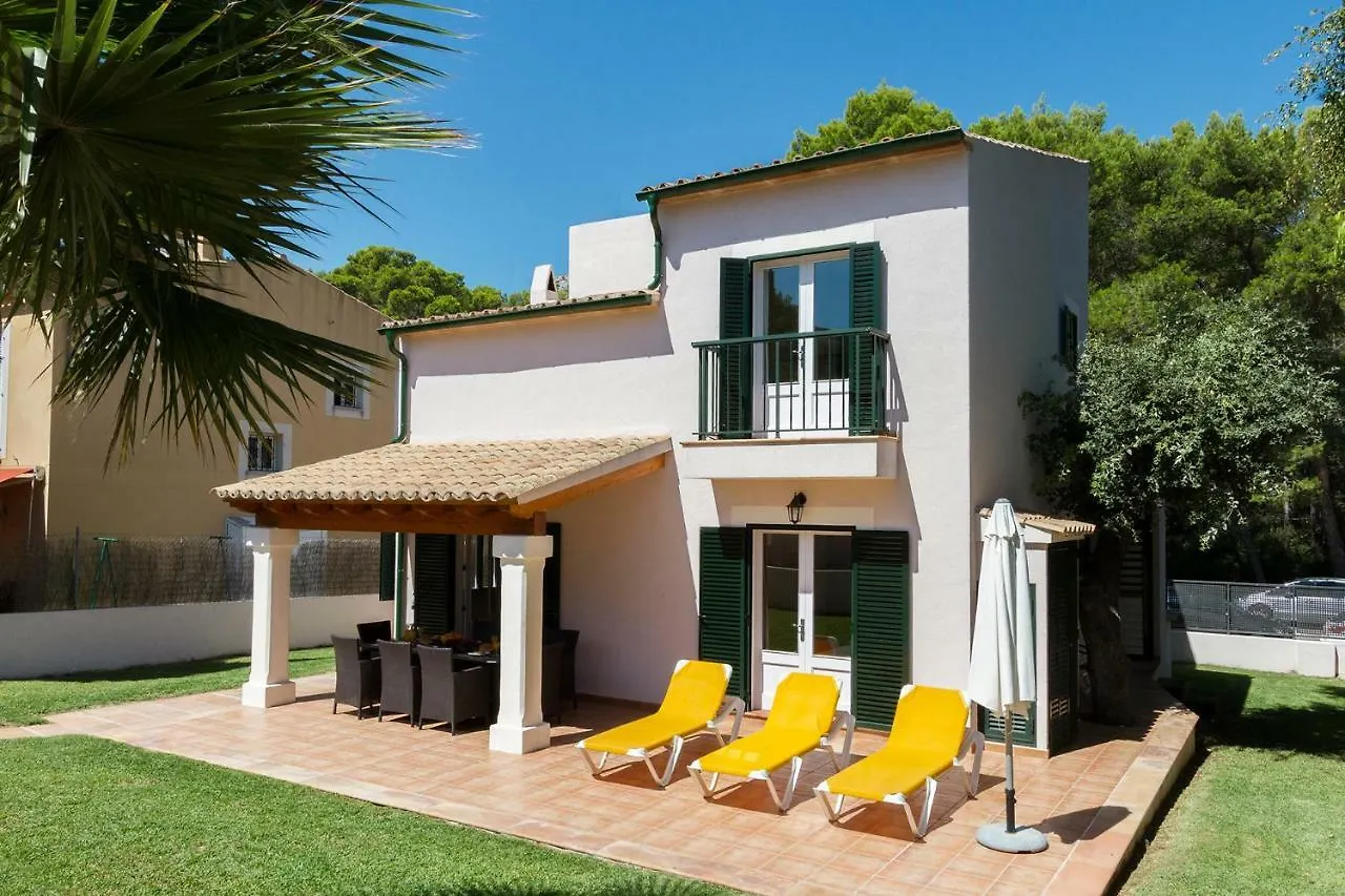 Vila El Pinar Cala de Sant Vicenc 0*,